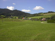 Blick vom Lwen nach Sdwesten ins Geroldstal - rechts Fuehof, Mitte Bgelsbacherhof, Tritschlerhof und Gallibauernhof 