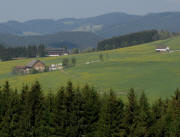 Blick nach Sdwesten vom Berghof zu Spitzner-Husle, Jugendherberge und Stadthof (von links)
